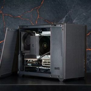 Gaming PC: RTX 5070, 7800X3D, 32GB RAM, 1TB SSD + free headset