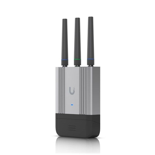 Ubiquiti UniFi Mobile Router Industrial